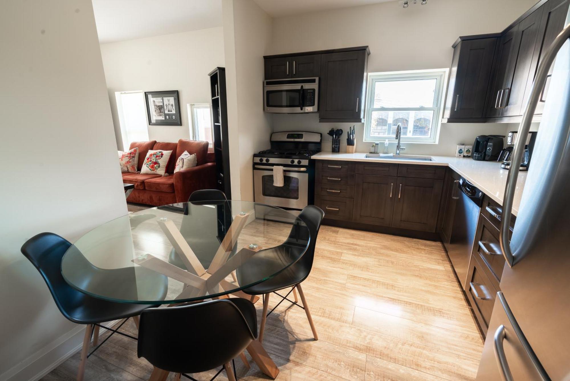 Spacious 3 Bedroom Apartment In Heart Of Niagara Thorold Exteriör bild